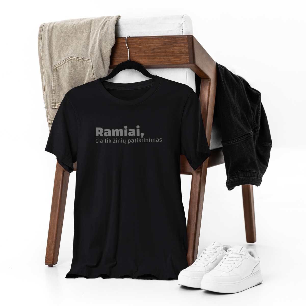 Juodi unisex marškinėliai "Ramiai, čia tik žinių patikrinimas."