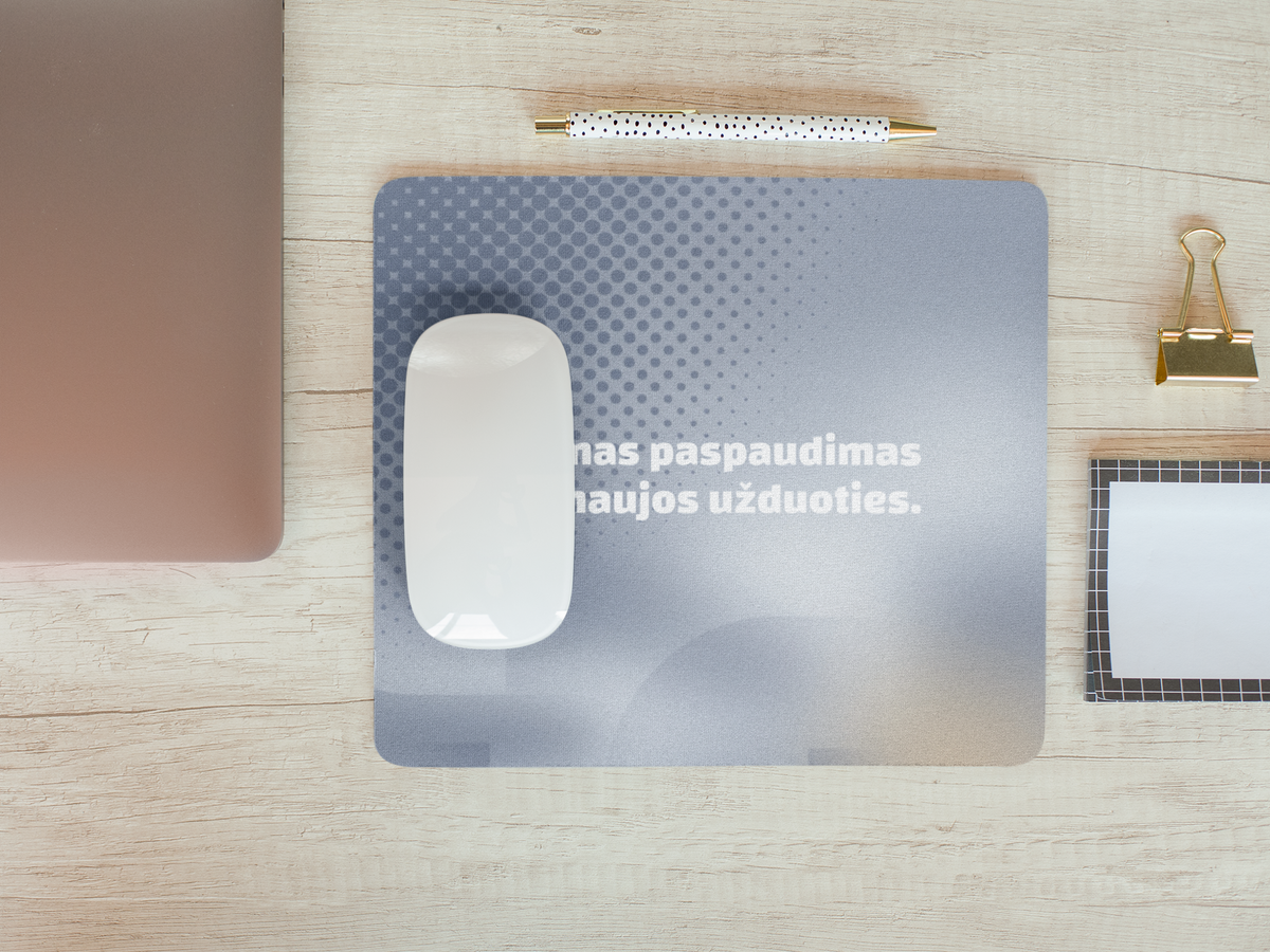 Šviesus kompiuterio pelės kilimėlis "Vienas paspaudimas iki naujos pradžios."